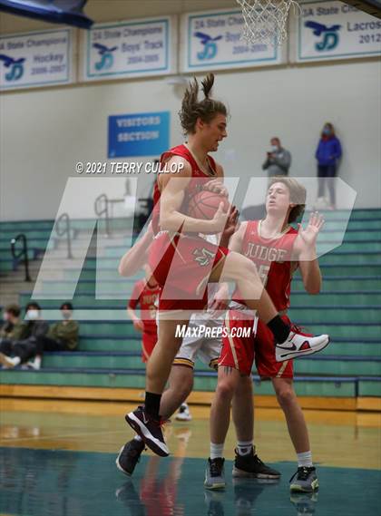 Thumbnail 2 in Judge Memorial vs. Mountain View (Eagle Holiday Shootout) photogallery.
