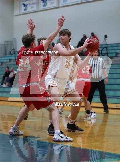 Thumbnail 3 in Judge Memorial vs. Mountain View (Eagle Holiday Shootout) photogallery.