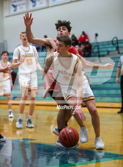 Thumbnail 2 in Judge Memorial vs. Mountain View (Eagle Holiday Shootout) photogallery.
