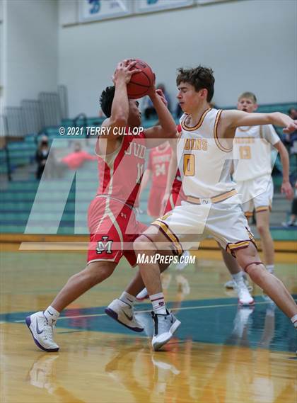 Thumbnail 2 in Judge Memorial vs. Mountain View (Eagle Holiday Shootout) photogallery.