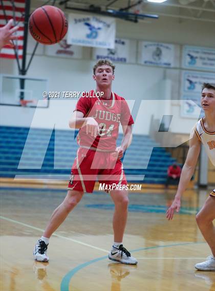 Thumbnail 1 in Judge Memorial vs. Mountain View (Eagle Holiday Shootout) photogallery.