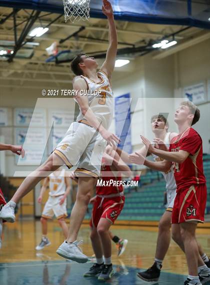 Thumbnail 3 in Judge Memorial vs. Mountain View (Eagle Holiday Shootout) photogallery.