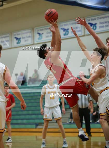 Thumbnail 3 in Judge Memorial vs. Mountain View (Eagle Holiday Shootout) photogallery.