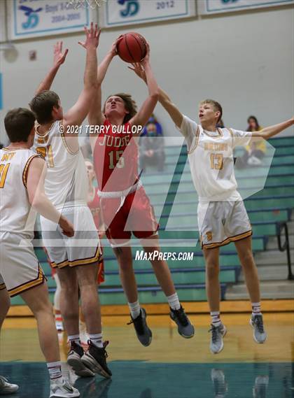Thumbnail 1 in Judge Memorial vs. Mountain View (Eagle Holiday Shootout) photogallery.
