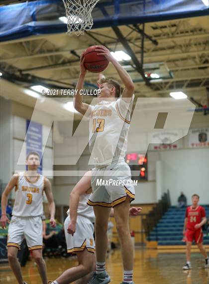 Thumbnail 3 in Judge Memorial vs. Mountain View (Eagle Holiday Shootout) photogallery.