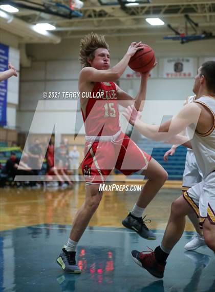 Thumbnail 2 in Judge Memorial vs. Mountain View (Eagle Holiday Shootout) photogallery.