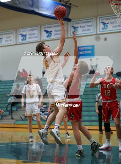 Thumbnail 2 in Judge Memorial vs. Mountain View (Eagle Holiday Shootout) photogallery.
