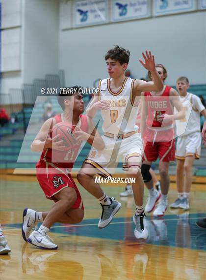 Thumbnail 3 in Judge Memorial vs. Mountain View (Eagle Holiday Shootout) photogallery.