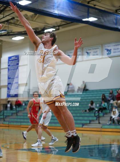 Thumbnail 1 in Judge Memorial vs. Mountain View (Eagle Holiday Shootout) photogallery.