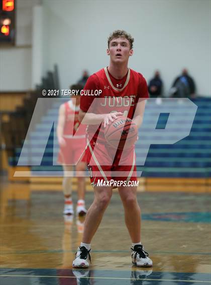 Thumbnail 3 in Judge Memorial vs. Mountain View (Eagle Holiday Shootout) photogallery.