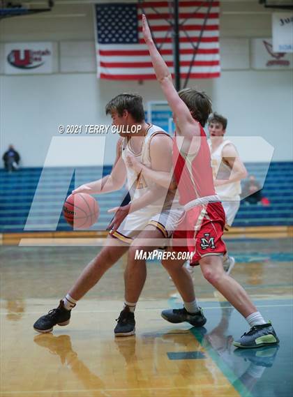 Thumbnail 3 in Judge Memorial vs. Mountain View (Eagle Holiday Shootout) photogallery.