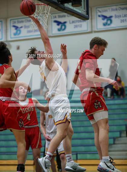 Thumbnail 3 in Judge Memorial vs. Mountain View (Eagle Holiday Shootout) photogallery.