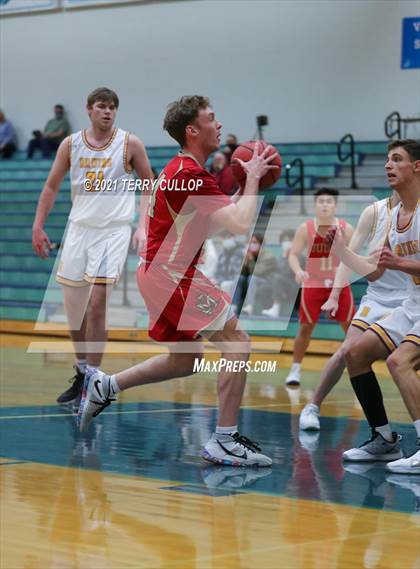Thumbnail 2 in Judge Memorial vs. Mountain View (Eagle Holiday Shootout) photogallery.