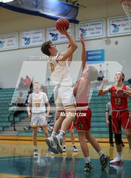 Thumbnail 1 in Judge Memorial vs. Mountain View (Eagle Holiday Shootout) photogallery.