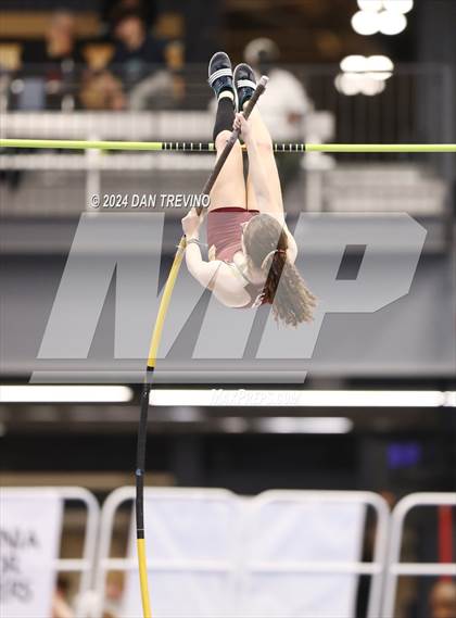 Thumbnail 3 in VHSL State Championship - Class 6 (Pole Vault) photogallery.