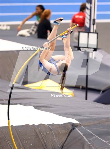Thumbnail 2 in VHSL State Championship - Class 6 (Pole Vault) photogallery.