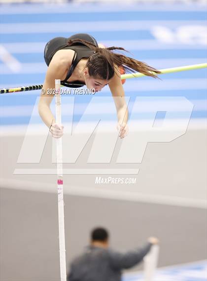 Thumbnail 3 in VHSL State Championship - Class 6 (Pole Vault) photogallery.