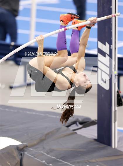 Thumbnail 1 in VHSL State Championship - Class 6 (Pole Vault) photogallery.