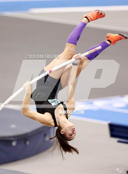 Thumbnail 3 in VHSL State Championship - Class 6 (Pole Vault) photogallery.