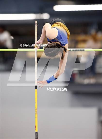 Thumbnail 3 in VHSL State Championship - Class 6 (Pole Vault) photogallery.