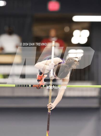 Thumbnail 1 in VHSL State Championship - Class 6 (Pole Vault) photogallery.