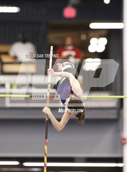 Thumbnail 3 in VHSL State Championship - Class 6 (Pole Vault) photogallery.