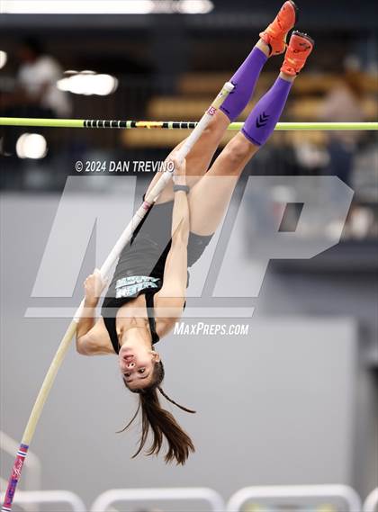 Thumbnail 1 in VHSL State Championship - Class 6 (Pole Vault) photogallery.