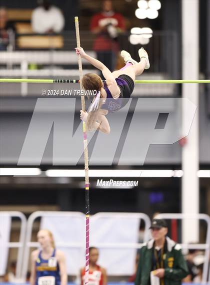Thumbnail 3 in VHSL State Championship - Class 6 (Pole Vault) photogallery.