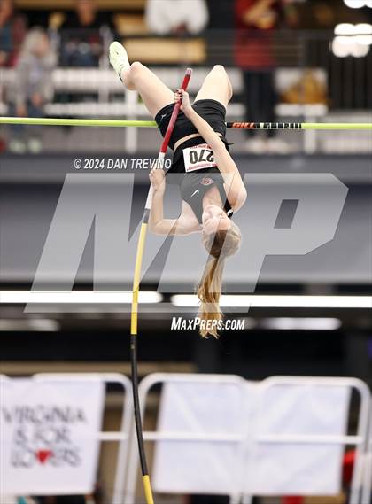 Thumbnail 1 in VHSL State Championship - Class 6 (Pole Vault) photogallery.