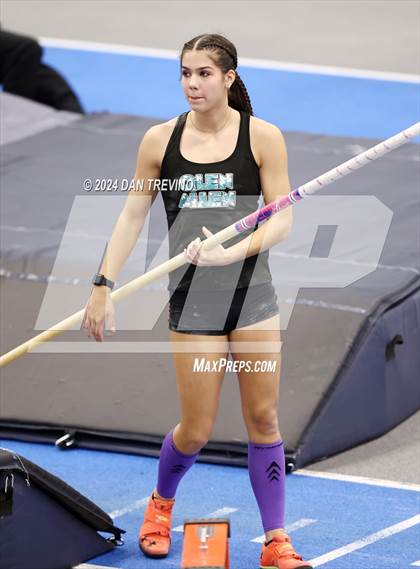 Thumbnail 1 in VHSL State Championship - Class 6 (Pole Vault) photogallery.