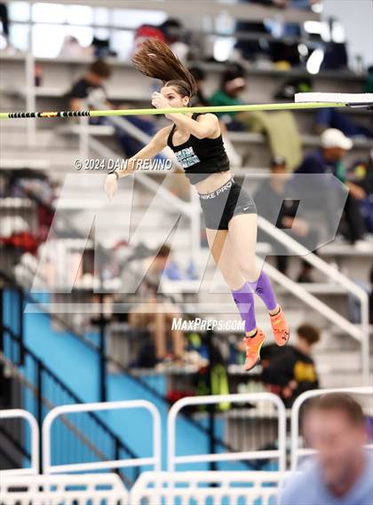 Thumbnail 3 in VHSL State Championship - Class 6 (Pole Vault) photogallery.