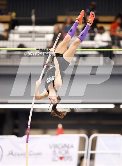 Thumbnail 1 in VHSL State Championship - Class 6 (Pole Vault) photogallery.