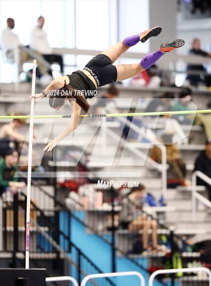 Thumbnail 3 in VHSL State Championship - Class 6 (Pole Vault) photogallery.