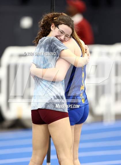 Thumbnail 2 in VHSL State Championship - Class 6 (Pole Vault) photogallery.