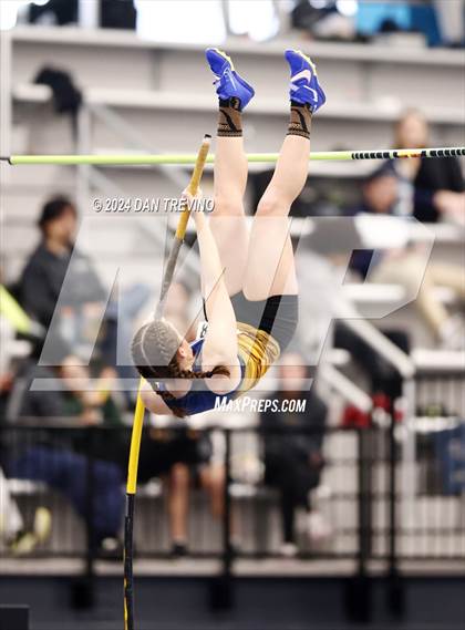 Thumbnail 1 in VHSL State Championship - Class 6 (Pole Vault) photogallery.