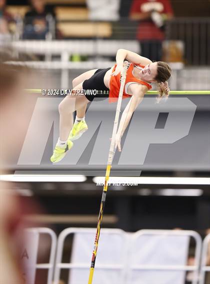 Thumbnail 2 in VHSL State Championship - Class 6 (Pole Vault) photogallery.