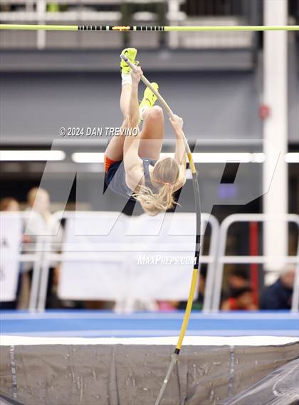 Thumbnail 2 in VHSL State Championship - Class 6 (Pole Vault) photogallery.
