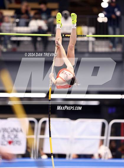 Thumbnail 1 in VHSL State Championship - Class 6 (Pole Vault) photogallery.