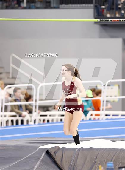 Thumbnail 3 in VHSL State Championship - Class 6 (Pole Vault) photogallery.
