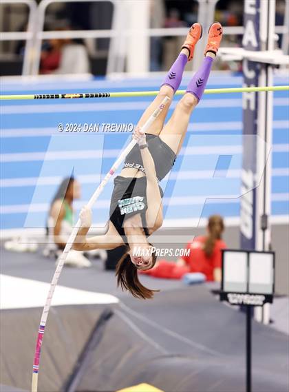 Thumbnail 1 in VHSL State Championship - Class 6 (Pole Vault) photogallery.