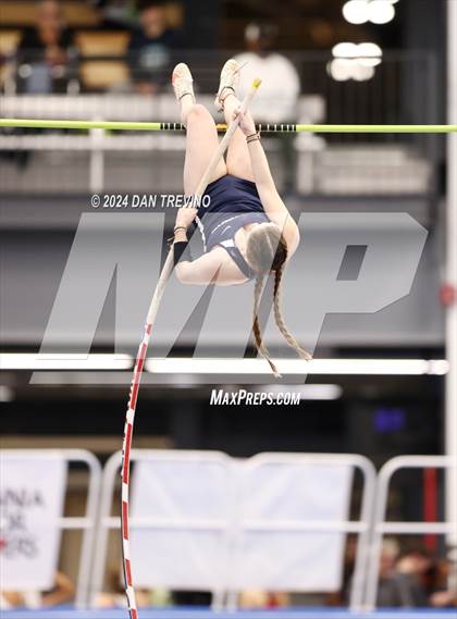 Thumbnail 3 in VHSL State Championship - Class 6 (Pole Vault) photogallery.