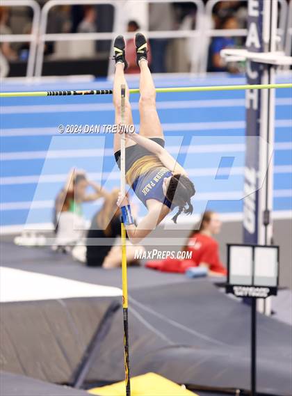 Thumbnail 2 in VHSL State Championship - Class 6 (Pole Vault) photogallery.