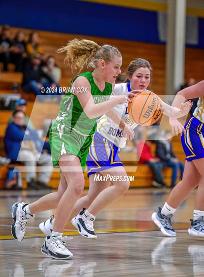 Thumbnail 1 in Mountain Home vs Yellville-Summit (Mountain Home Jr Invitational) photogallery.