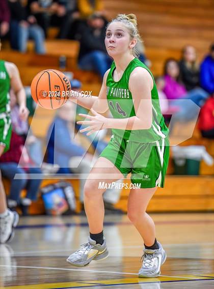 Thumbnail 3 in Mountain Home vs Yellville-Summit (Mountain Home Jr Invitational) photogallery.