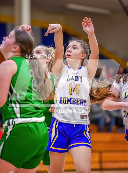 Thumbnail 3 in Mountain Home vs Yellville-Summit (Mountain Home Jr Invitational) photogallery.