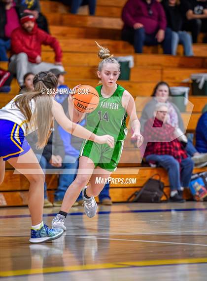 Thumbnail 2 in Mountain Home vs Yellville-Summit (Mountain Home Jr Invitational) photogallery.