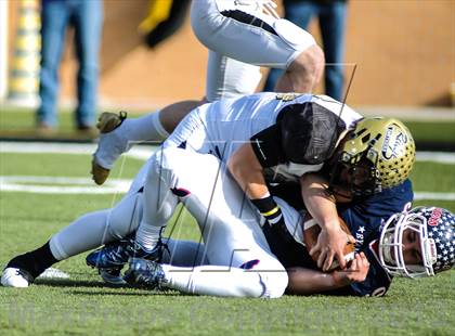 Thumbnail 2 in Denton Ryan vs Fossil Ridge (UIL 5A Regional Playoff) photogallery.