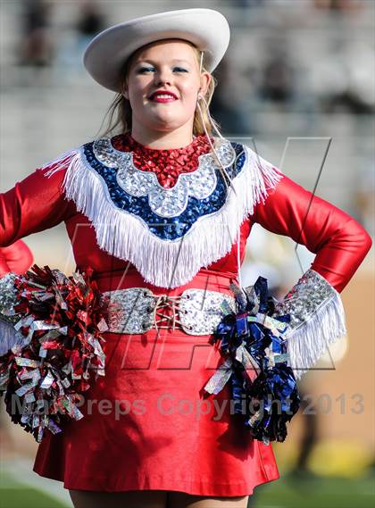 Thumbnail 2 in Denton Ryan vs Fossil Ridge (UIL 5A Regional Playoff) photogallery.
