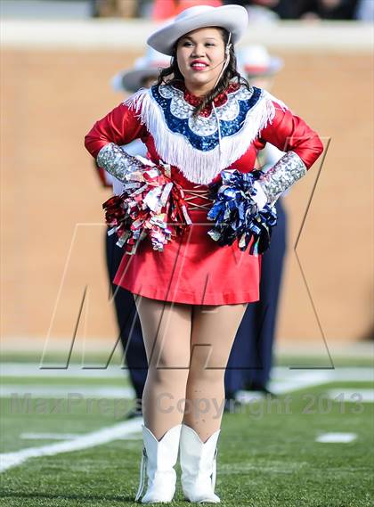 Thumbnail 1 in Denton Ryan vs Fossil Ridge (UIL 5A Regional Playoff) photogallery.