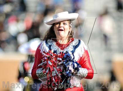 Thumbnail 3 in Denton Ryan vs Fossil Ridge (UIL 5A Regional Playoff) photogallery.